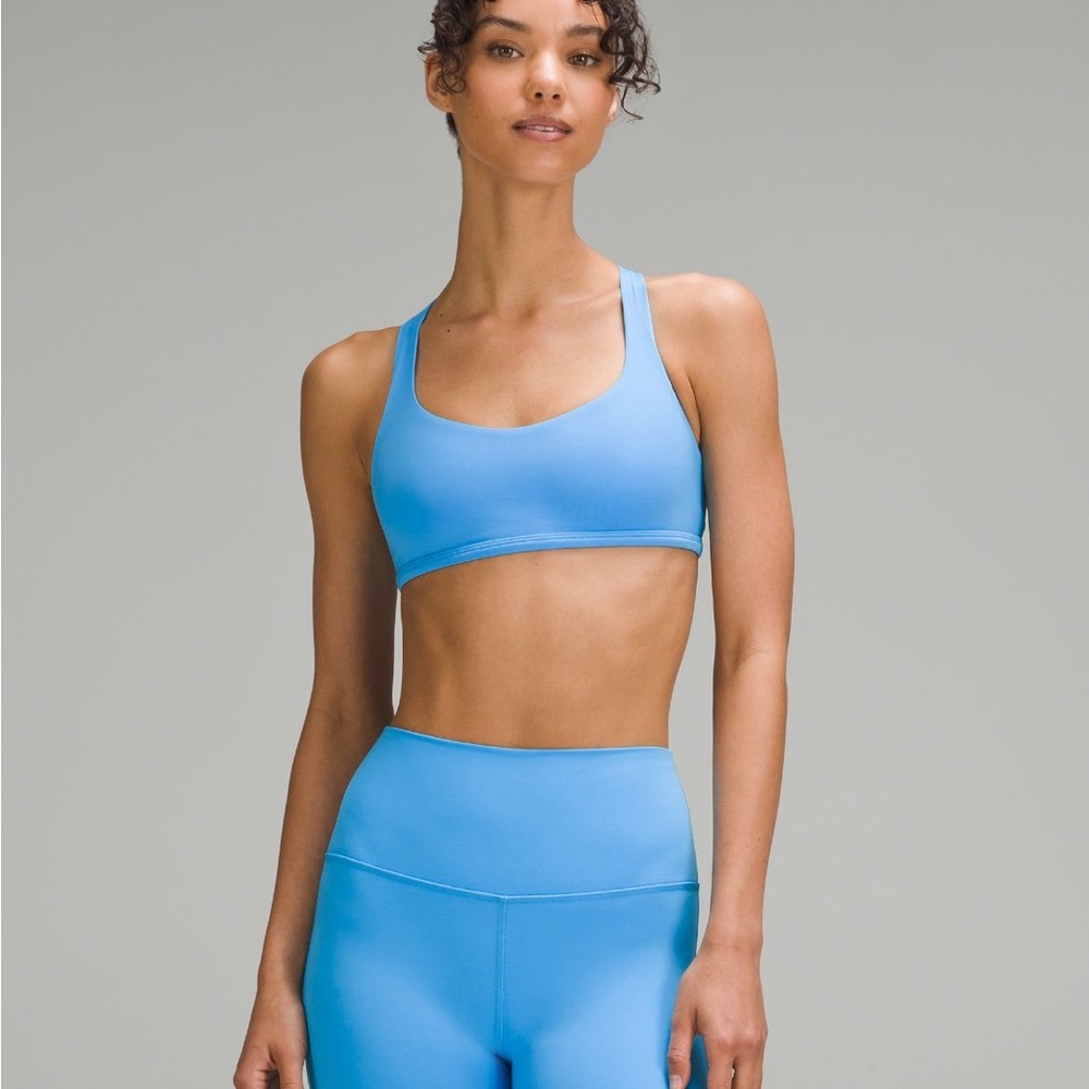 Lululemon 🍋 Free to be- wild* light support
